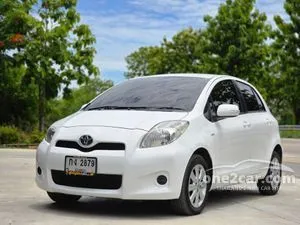 2013 Toyota YARIS 1.5 E Hatchback