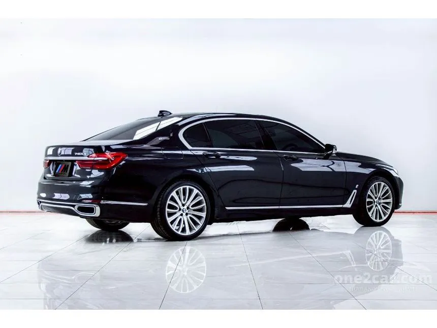2017 BMW 740Le xDrive Pure Excellence Sedan