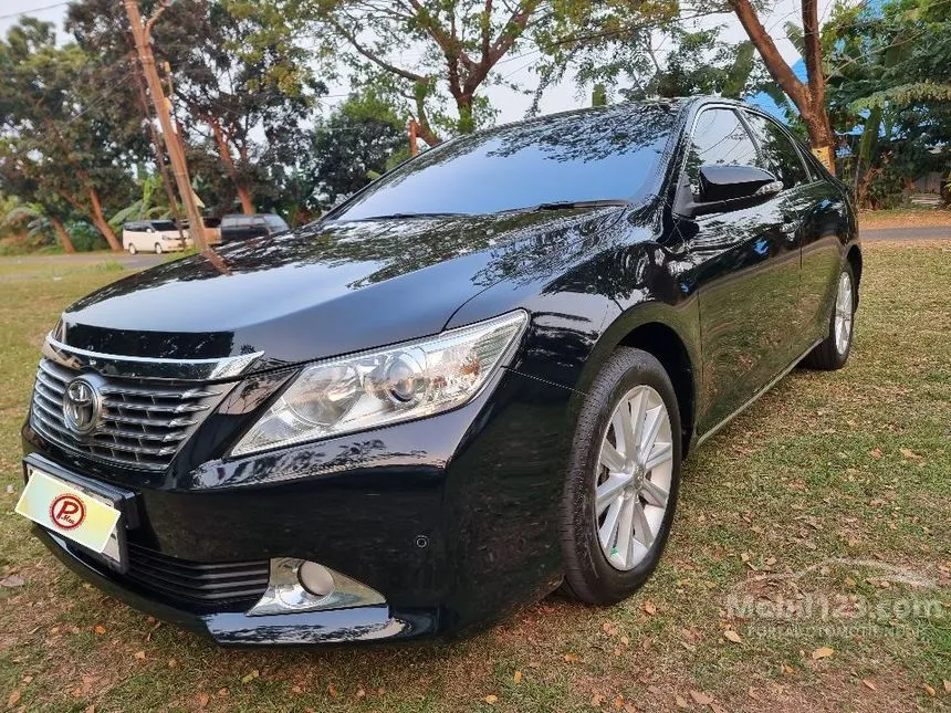 2014 Toyota Camry V Sedan