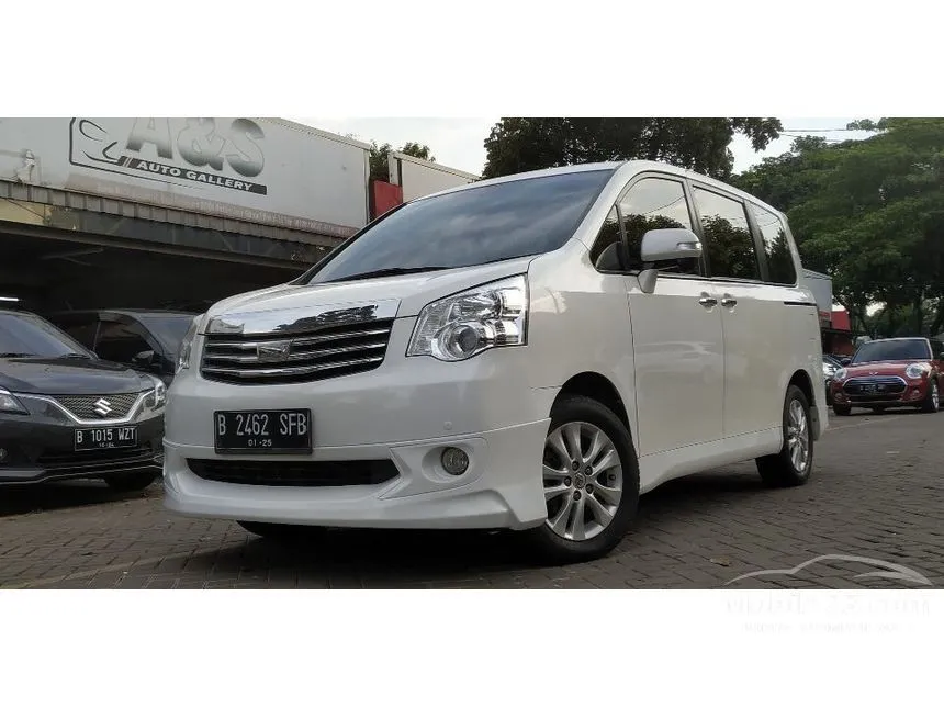 Jual Mobil Toyota NAV1 2014 Luxury V 2.0 di DKI Jakarta Automatic MPV Putih Rp 200.000.000