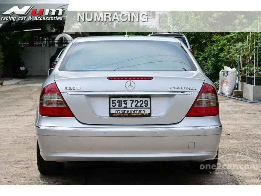 2009 Mercedes-Benz E200 Kompressor Avantgarde Sedan