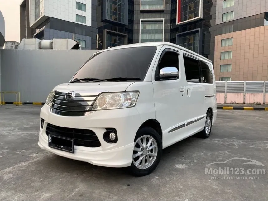 Jual Mobil Daihatsu Luxio 2015 X 1.5 di DKI Jakarta Automatic Van Putih Rp 135.000.000