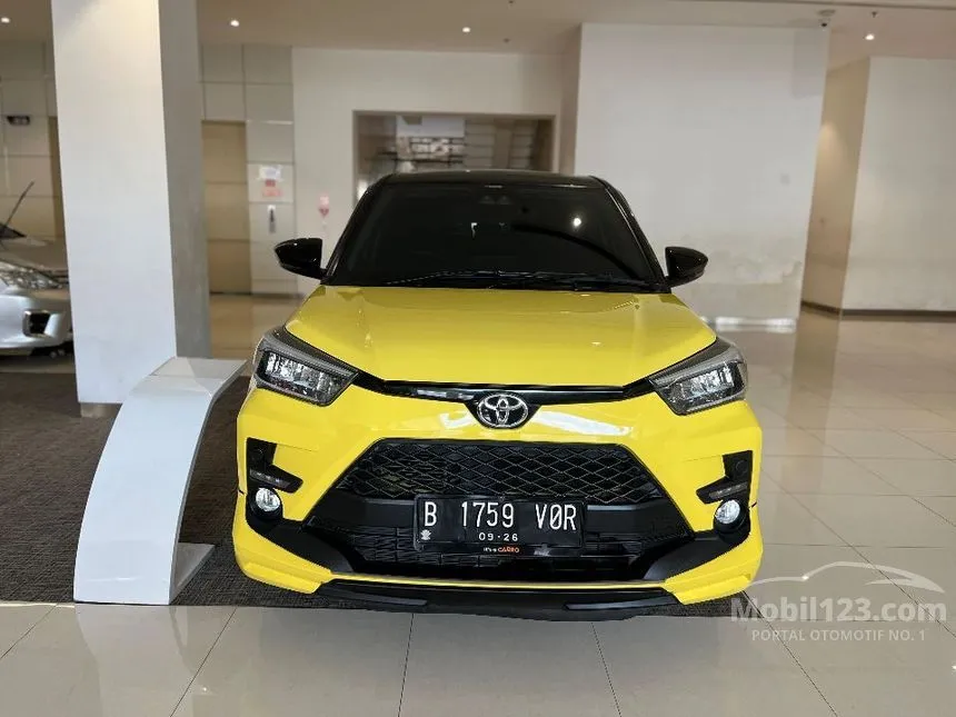 Jual Mobil Toyota Raize 2021 GR Sport TSS (2 Tone) 1.0 di DKI Jakarta Automatic SUV Kuning Rp 204.000.000