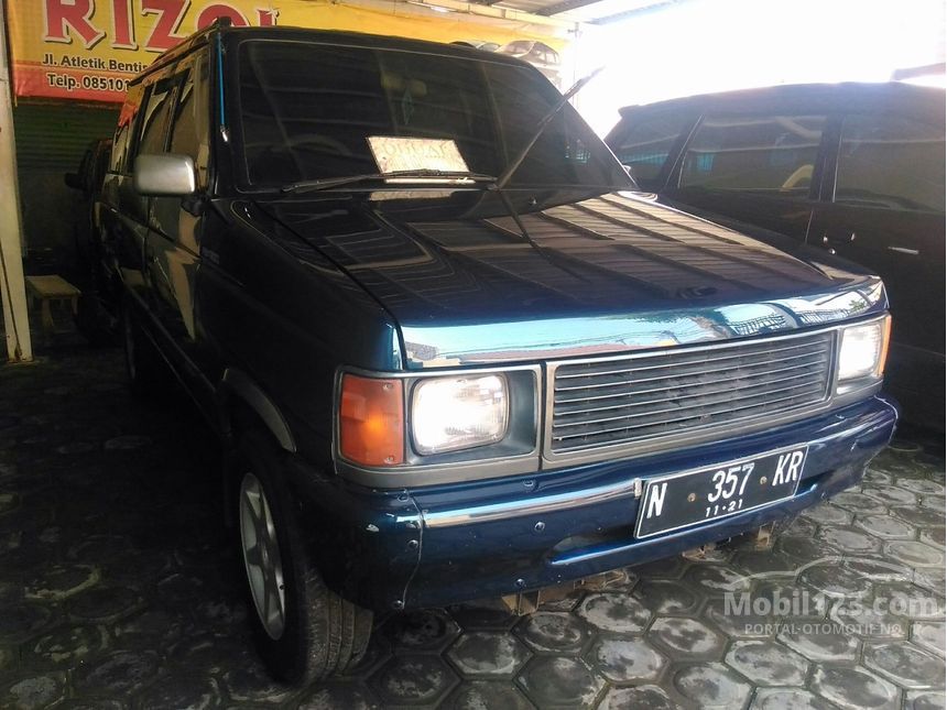 Jual Mobil  Isuzu  Panther  1996 2 5 di Jawa Timur Manual 