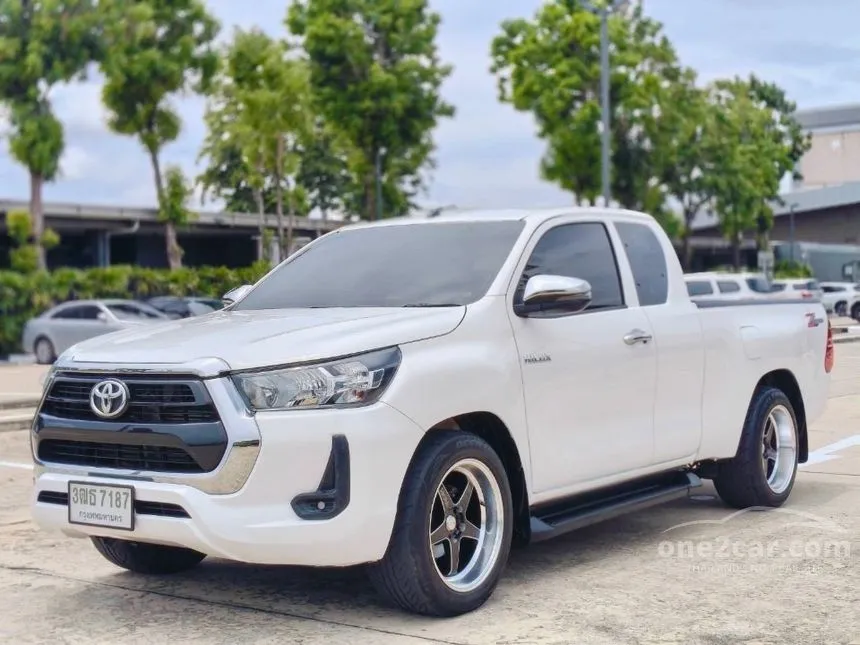 2022 Toyota HILUX REVO Z Edition Entry Smart Cab Pickup