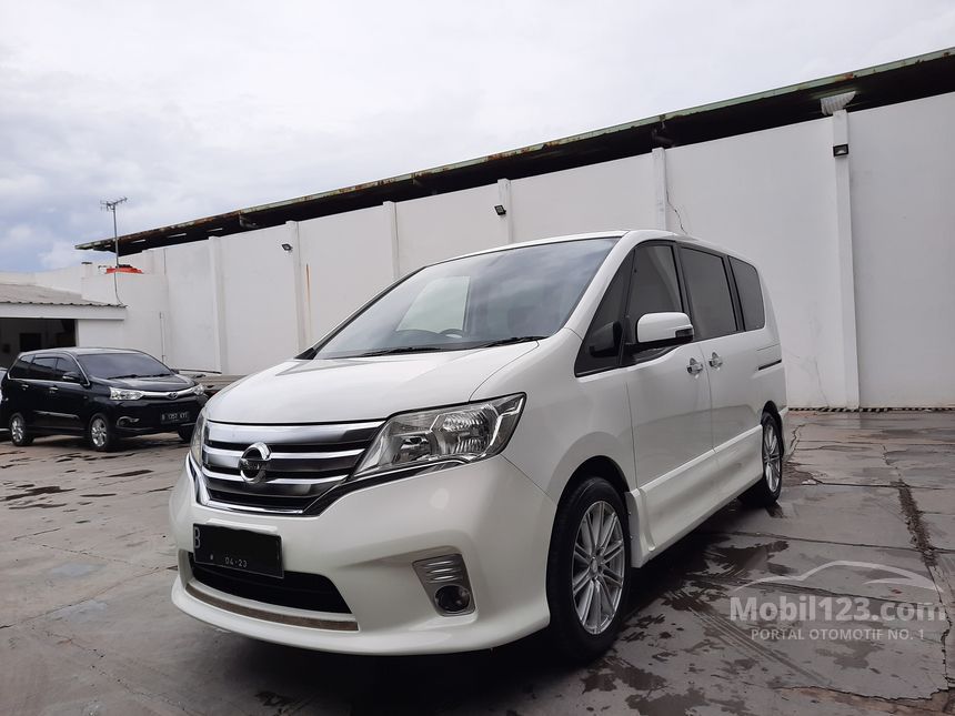 Nissan serena 2013