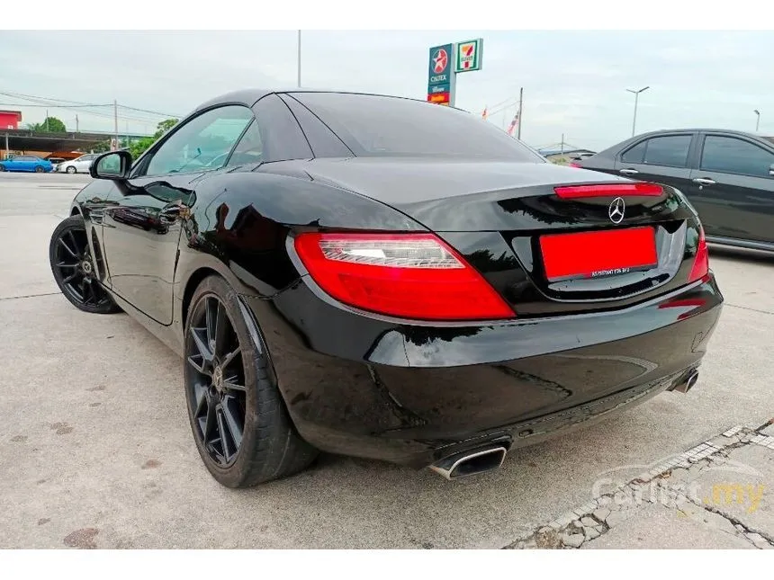 2011 Mercedes-Benz SLK200 AMG Sport Convertible