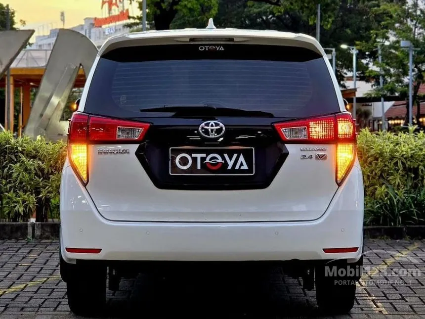 2022 Toyota Kijang Innova V MPV