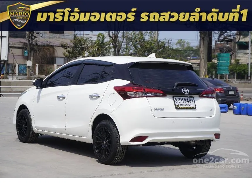 2017 Toyota YARIS G Hatchback