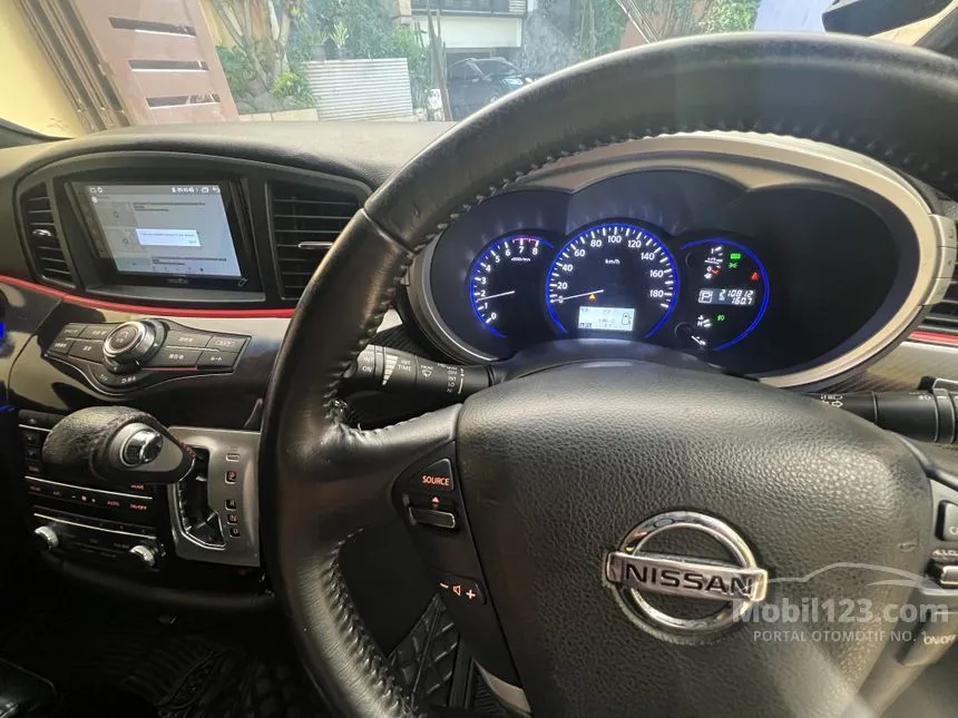 2011 Nissan Elgrand Highway Star MPV