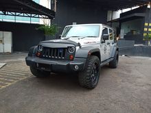 Jeep Wrangler Renegade 4D 3.8 AT 2011 Abu KM.50Rb