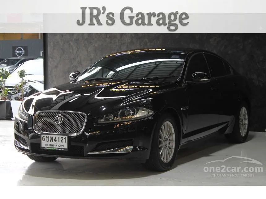 2012 Jaguar XF Premium Luxury Sedan