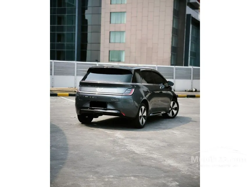 2025 Wuling Cloud EV Pro Hatchback
