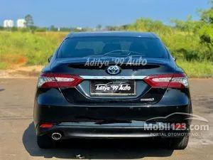 2019 Toyota Camry 2.5 Hybrid Sedan