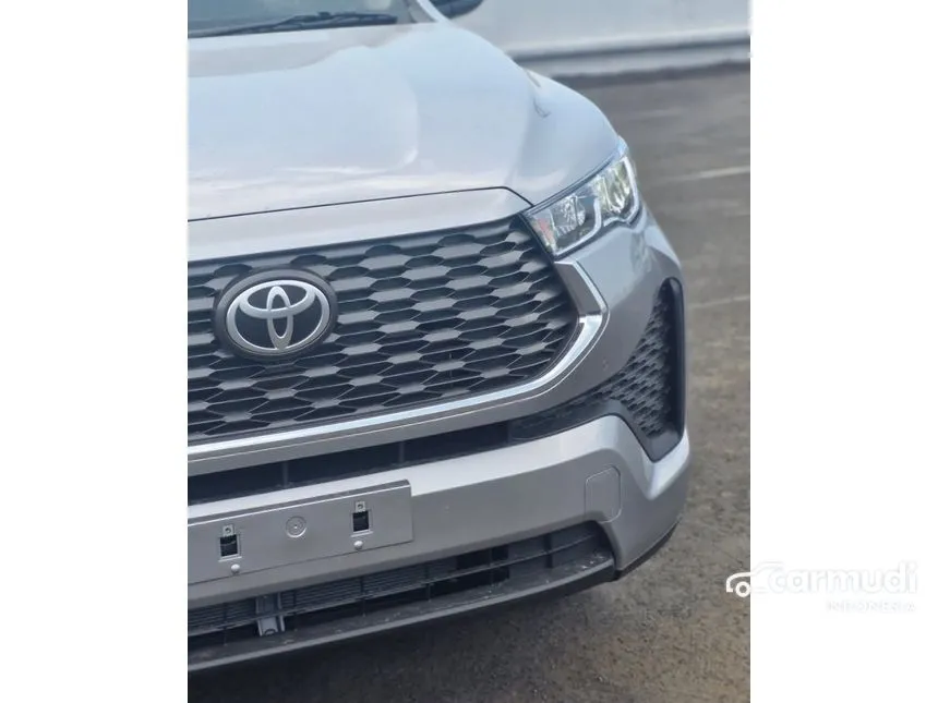 2025 Toyota Kijang Innova Zenix V (Non Premium Color) MPV