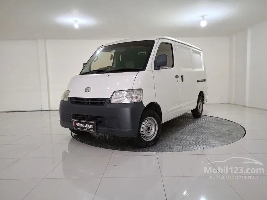 Jual Mobil Daihatsu Gran Max 2015 AC 1.3 di Jawa Timur Manual Van Putih Rp 86.000.000