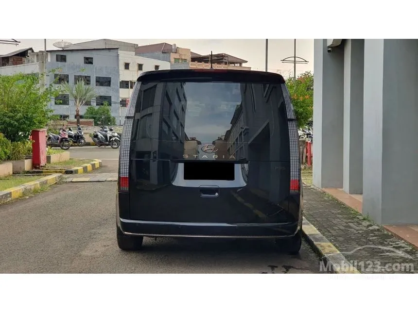 2021 Hyundai Staria Signature 9 MPV