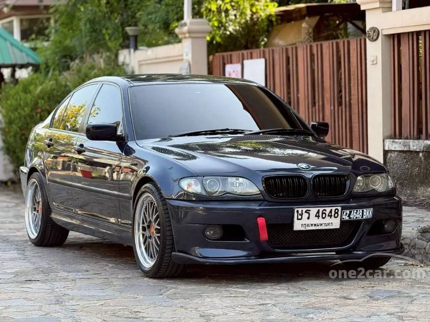 2004 BMW 318i Sedan