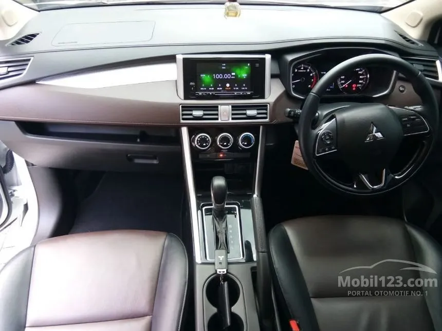 Jual Mobil Mitsubishi Xpander 2021 CROSS 1.5 di Jawa Timur Automatic