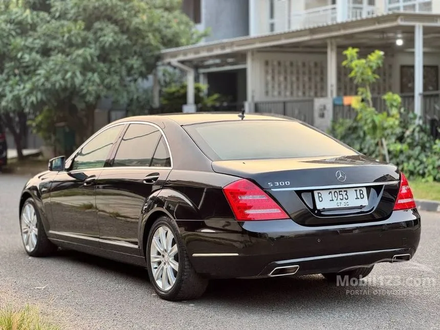 2010 Mercedes-Benz S300L Solitaire Sedan