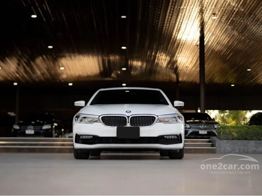 2019 BMW 530e Highline Sedan
