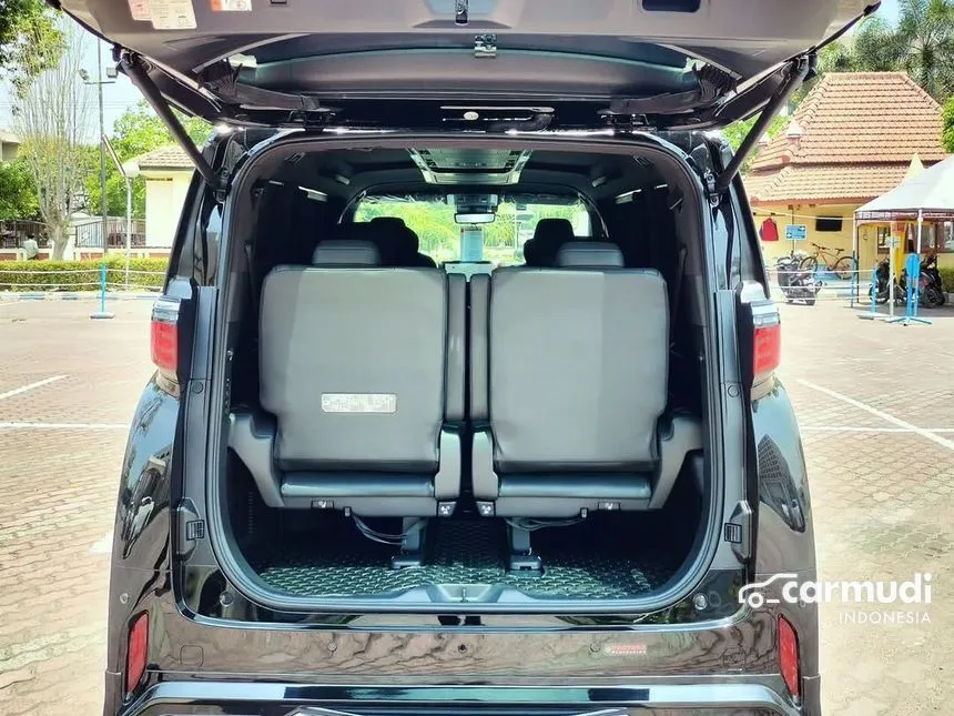 2025 Toyota Alphard HEV (Non Premium Color) MPV