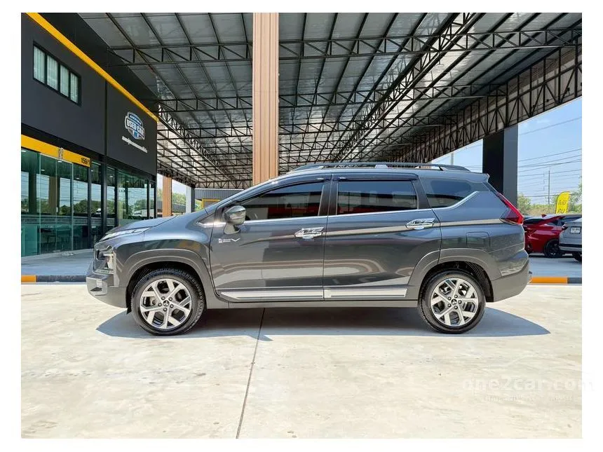 2024 Mitsubishi Xpander Cross HEV Cross Wagon