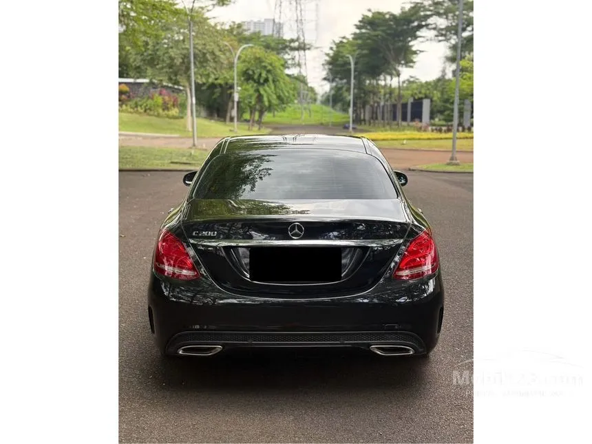 2017 Mercedes-Benz C200 AMG Line Sedan