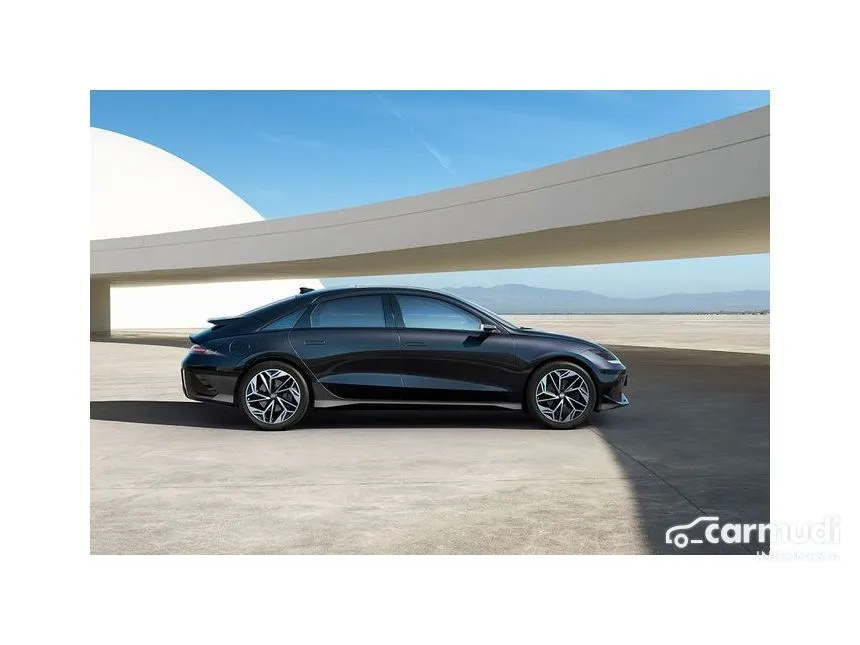 2023 Hyundai IONIQ 6 Signature Long Range Sedan