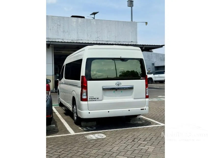 2026 Toyota Hiace Premio Van