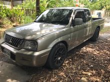 2002 Mitsubishi Strada 2.8 MEGA CAB GLX Pickup MT