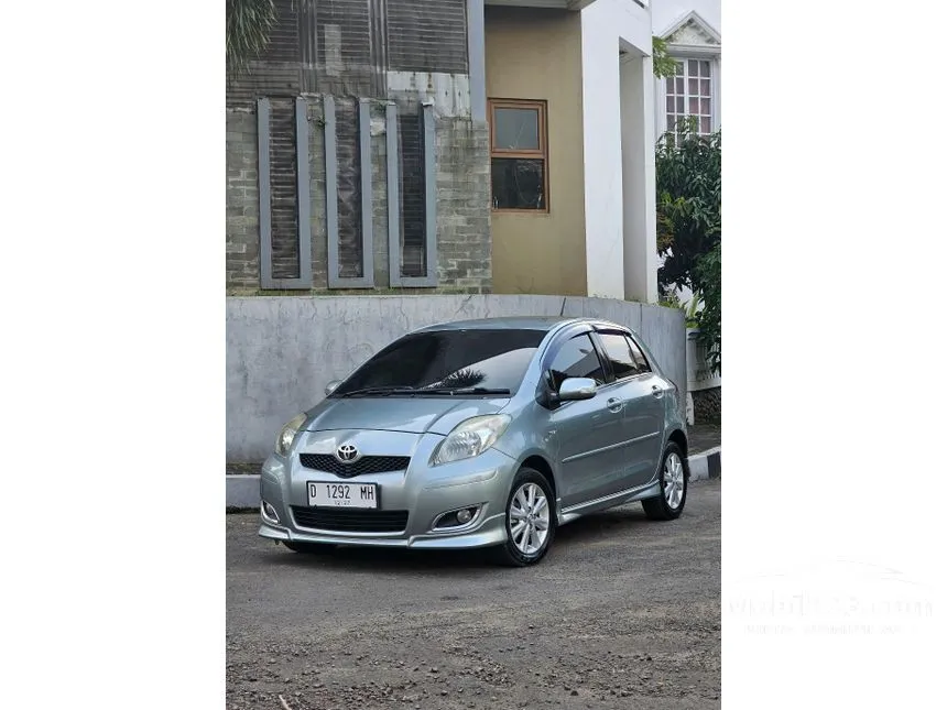 2012 Toyota Yaris S Hatchback