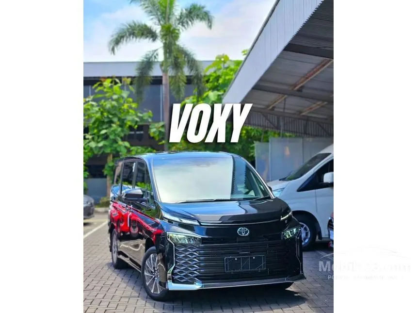 Jual Mobil Toyota Voxy 2024 2.0 di Banten Automatic Van Wagon Hitam Rp 599.000.000