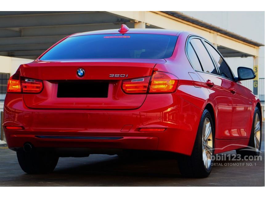 Jual Mobil  BMW  320i  2013  Sport 2 0 di DKI Jakarta 