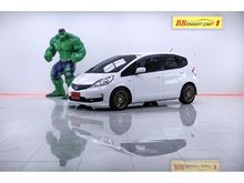 2011 Honda Jazz 1.5 (ปี 08-14) V i-VTEC Hatchback AT