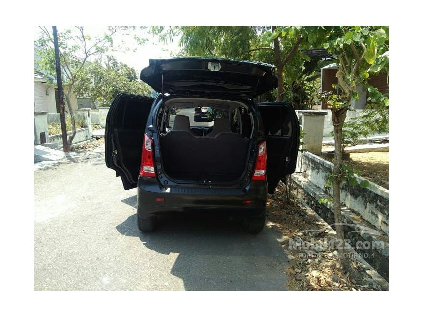 Jual Mobil  Suzuki  Karimun Wagon  R  2014 GX Wagon  R  1 0 di 