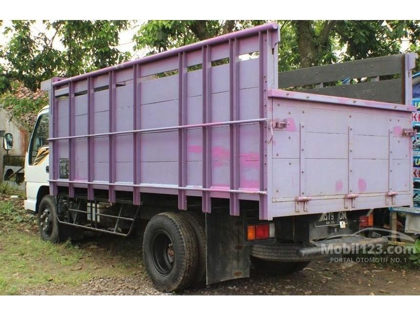 Jual Mobil  Isuzu  Elf  2014 4 6 di Jawa  Barat  Manual Trucks 