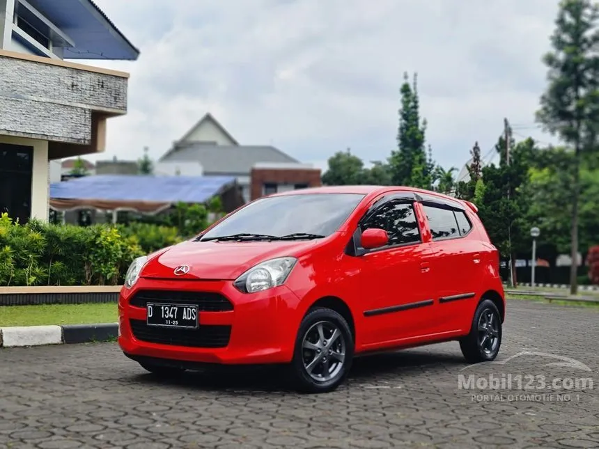 Jual Mobil Daihatsu Ayla 2015 M 1.0 di Jawa Barat Automatic Hatchback Merah Rp 99.000.000