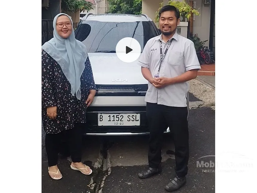 Jual Mobil KIA Carens 2024 Premiere 1.5 di Jawa Barat Automatic MPV Silver Rp 414.000.000