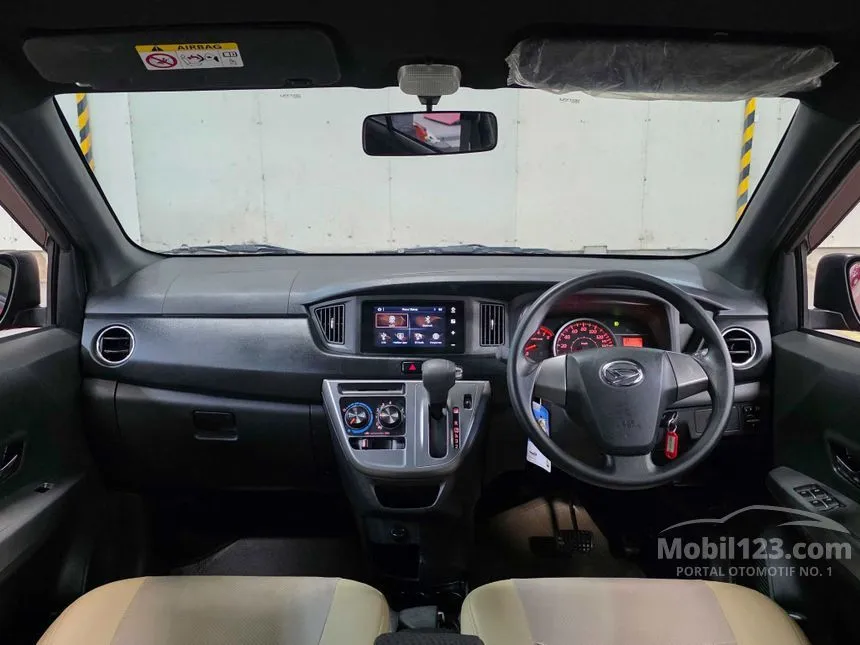 2023 Daihatsu Sigra R Deluxe MPV