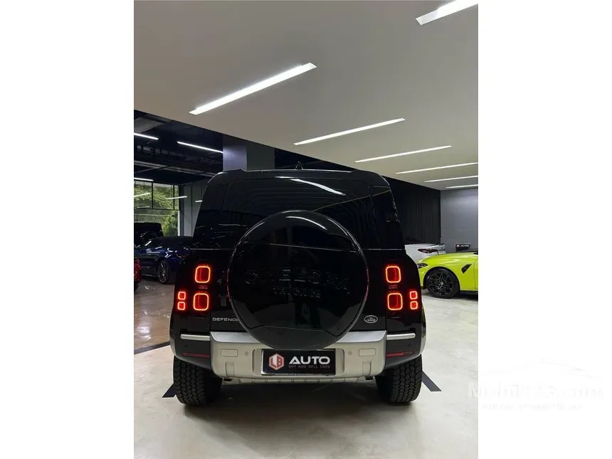 2022 Land Rover Defender 110 P300 SE SUV