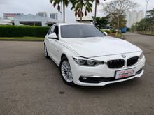 2018 BMW 320i 2.0 Luxury Sedan
