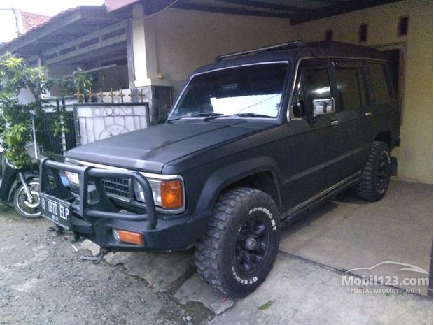 Chevrolet Trooper  Mobil  Bekas  Baru  dijual  di Indonesia 