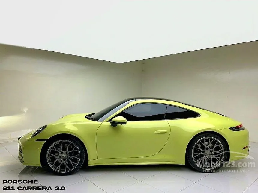 2025 Porsche 911 Carrera Coupe