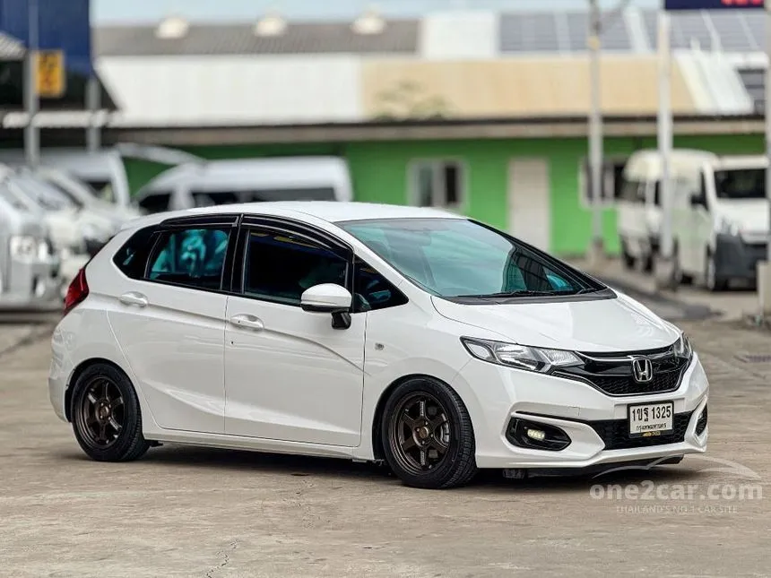 2020 Honda JAZZ V+ Hatchback