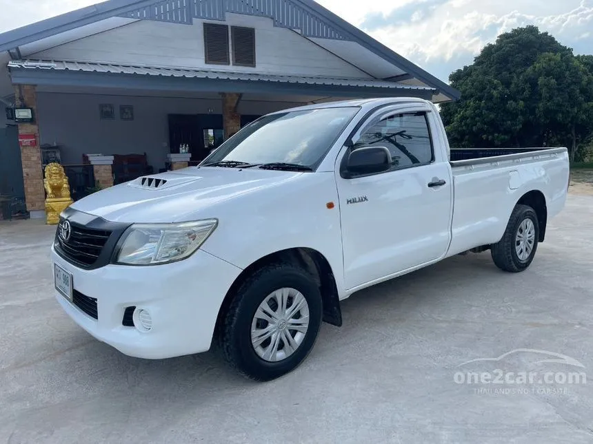 2013 Toyota Hilux Vigo J Pickup