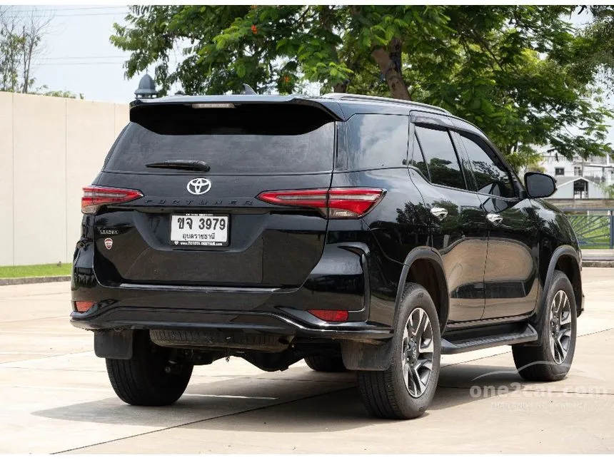 2023 Toyota FORTUNER Leader V SUV