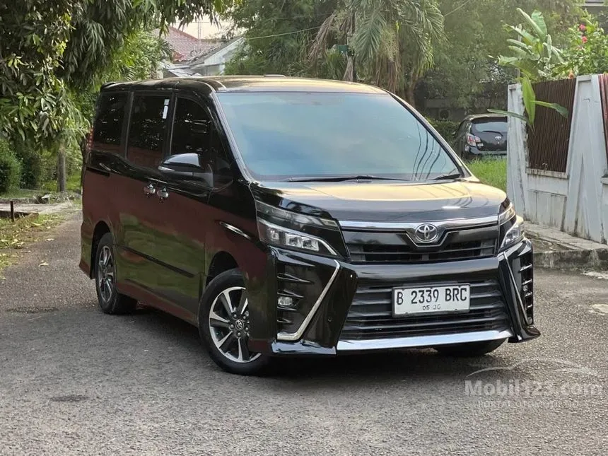 2020 Toyota Voxy MPV