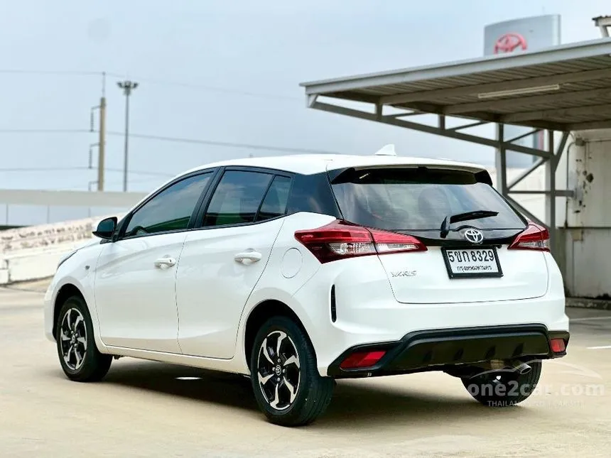 2024 Toyota YARIS Sport Hatchback