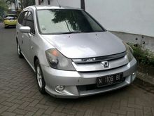 2004 Honda Stream 2.0 2 MPV